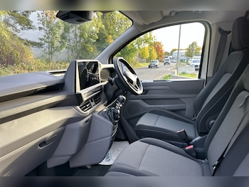 Used Volkswagen Transporter 2025 for sale - 76176068: Photo 2