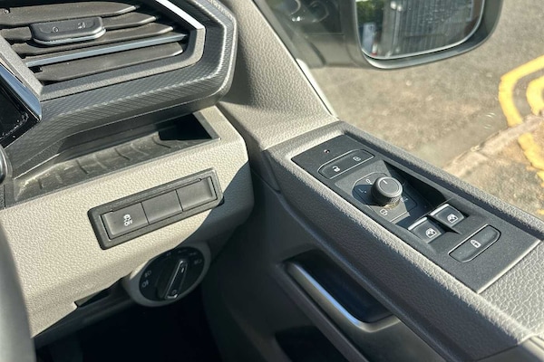 Used Volkswagen Transporter 2023 for sale - 75024946: Photo 14