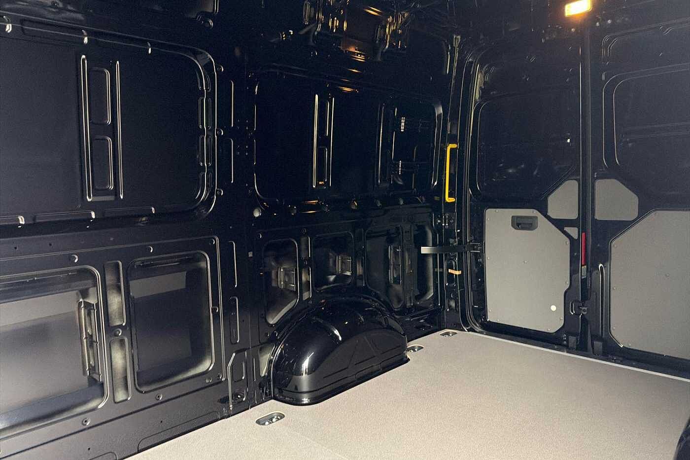 Used Volkswagen Crafter 2025 for sale - 77124417: Photo 10