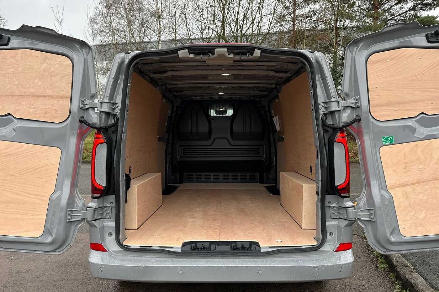 Used Volkswagen Transporter 2025 for sale - 76800542: Photo 11