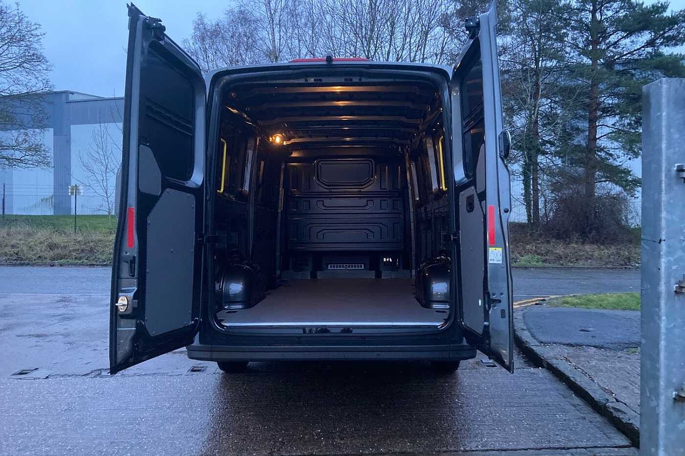 Used Volkswagen Crafter 2025 for sale - 77346335: Photo 11