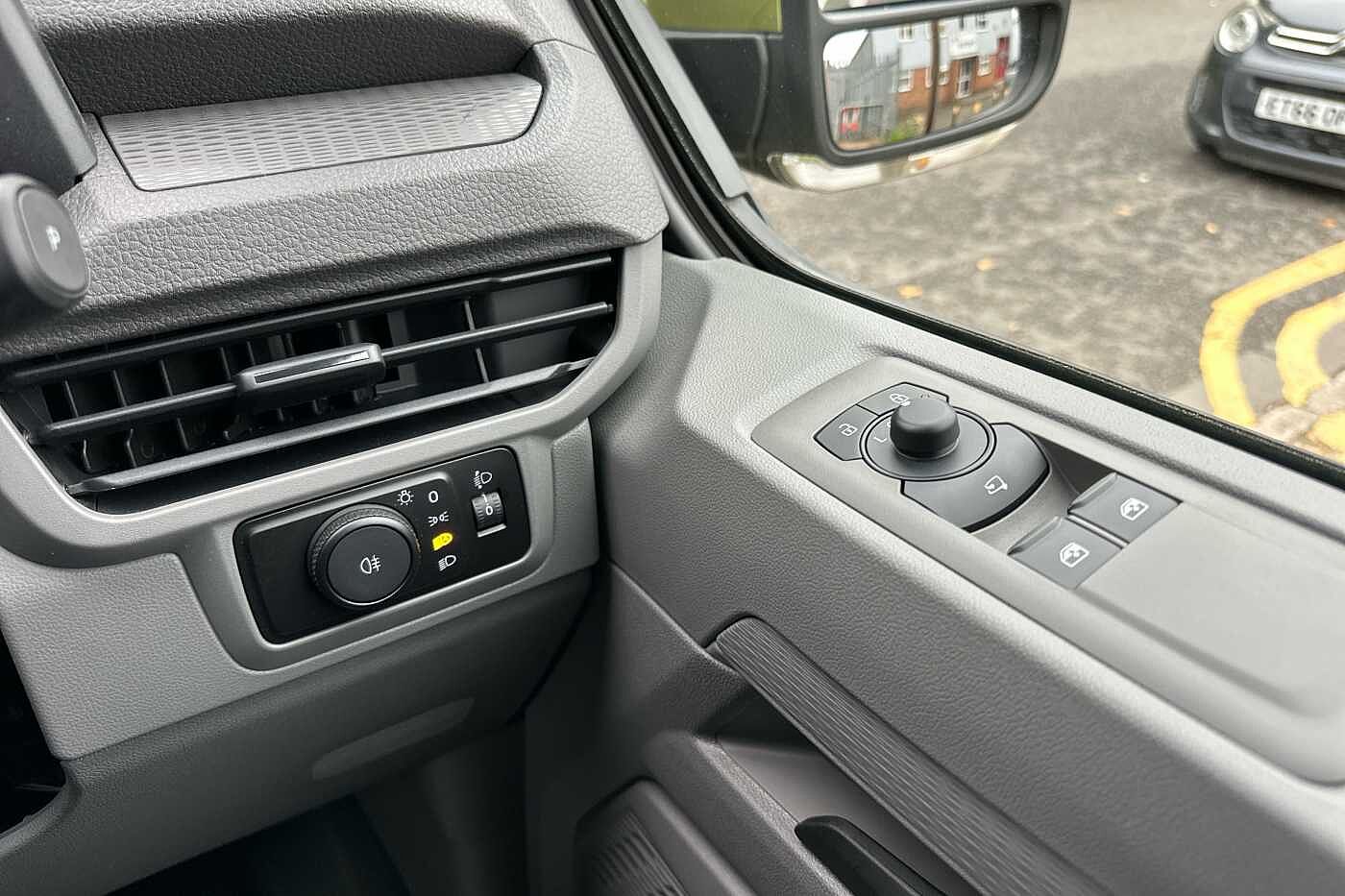 Used Volkswagen Transporter 2025 for sale - 76176052: Photo 16