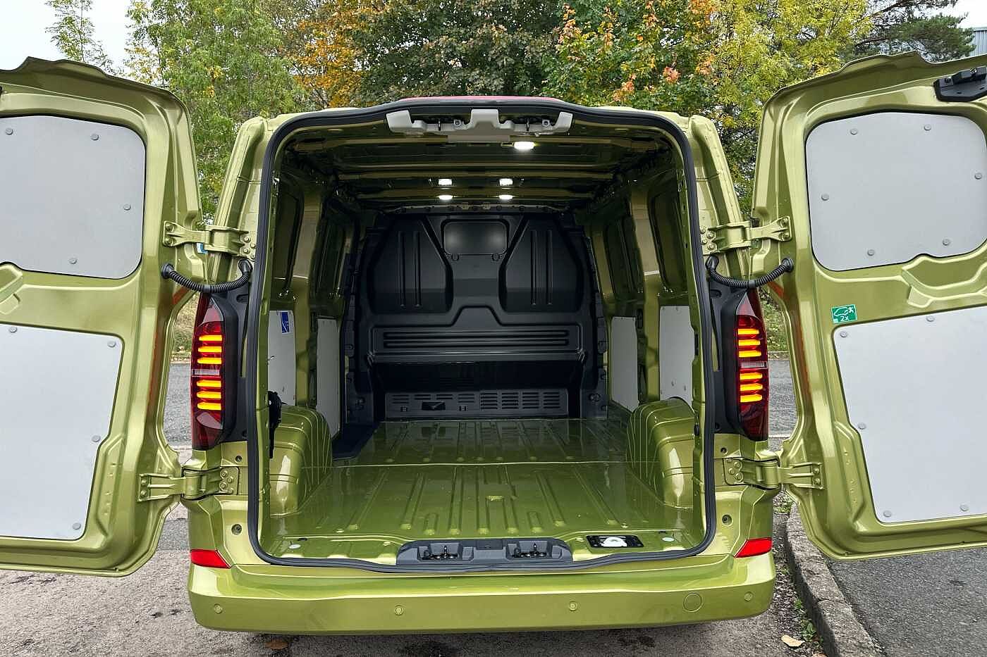 Used Volkswagen Transporter 2025 for sale - 76176052: Photo 7