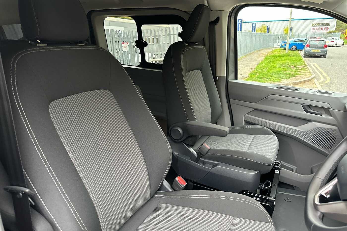 Used Volkswagen Transporter 2025 for sale - 76176054: Photo 14