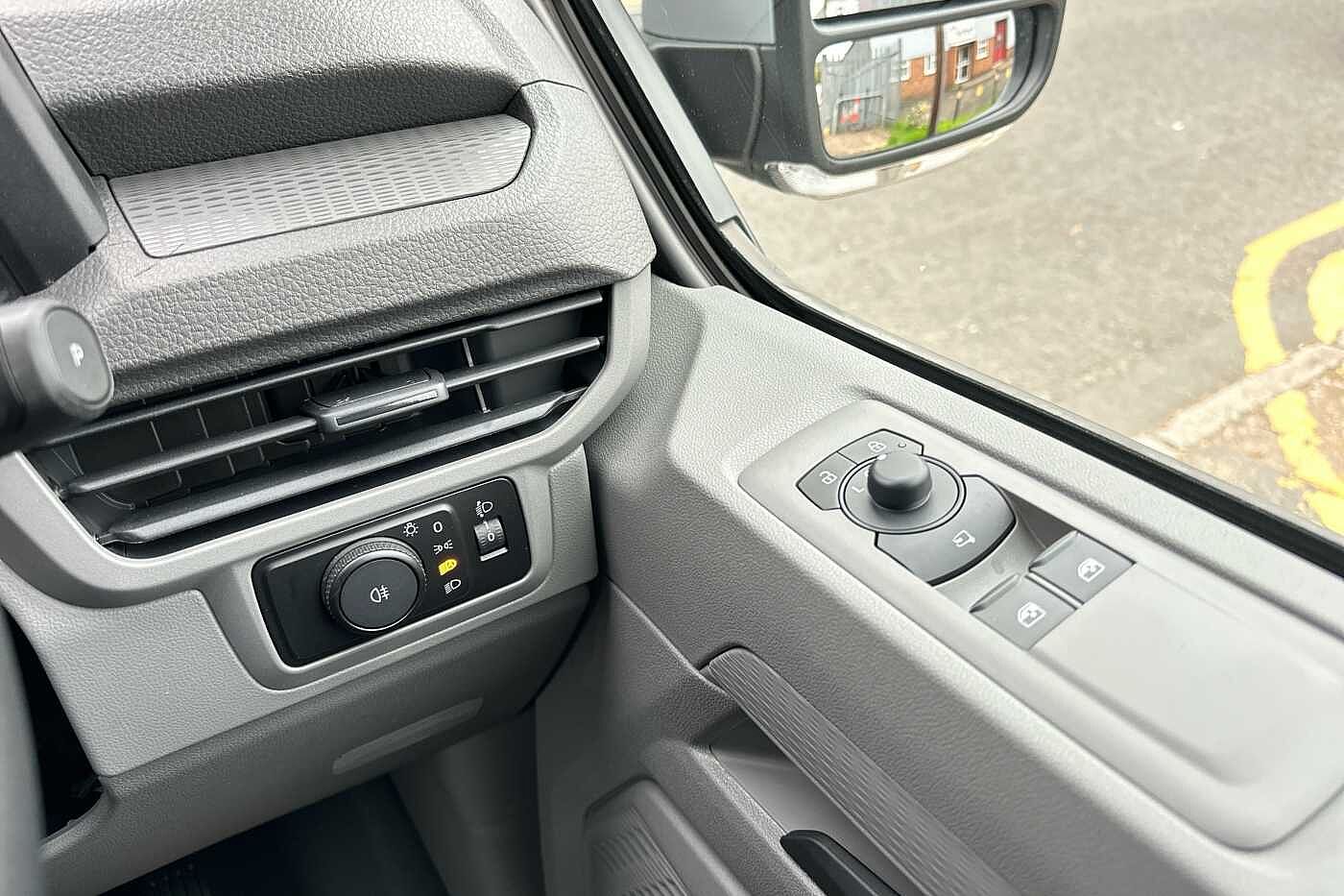 Used Volkswagen Transporter 2025 for sale - 76176054: Photo 15