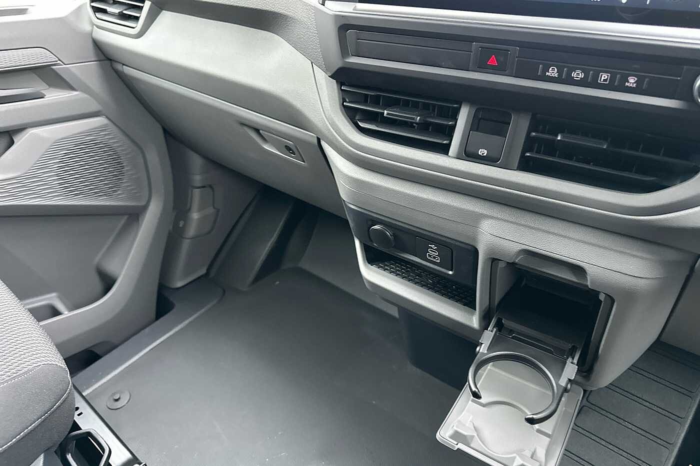 Used Volkswagen Transporter 2025 for sale - 76176054: Photo 18