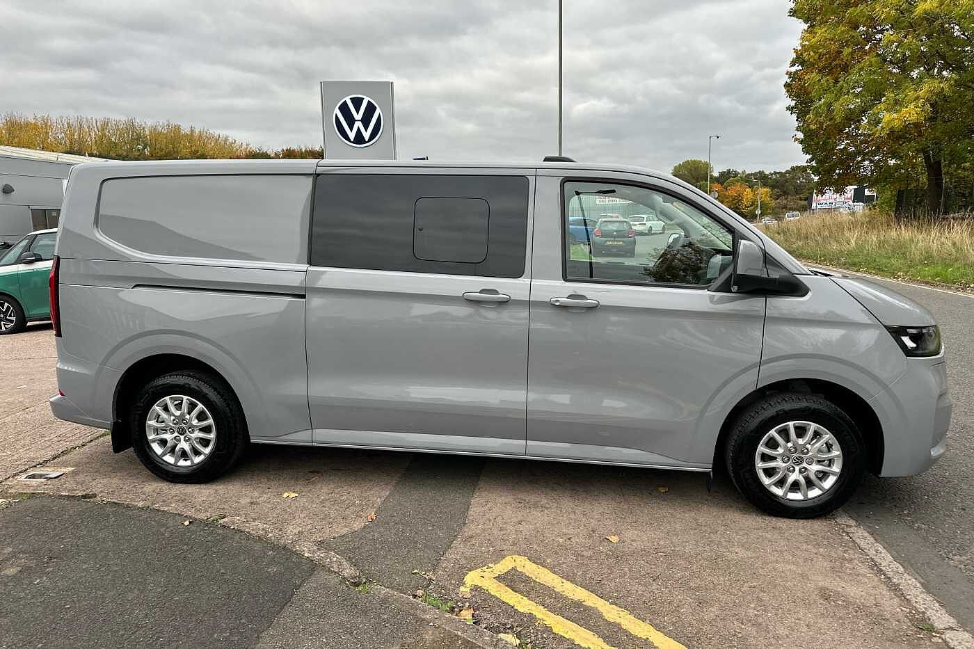 Used Volkswagen Transporter 2025 for sale - 76176054: Photo 4