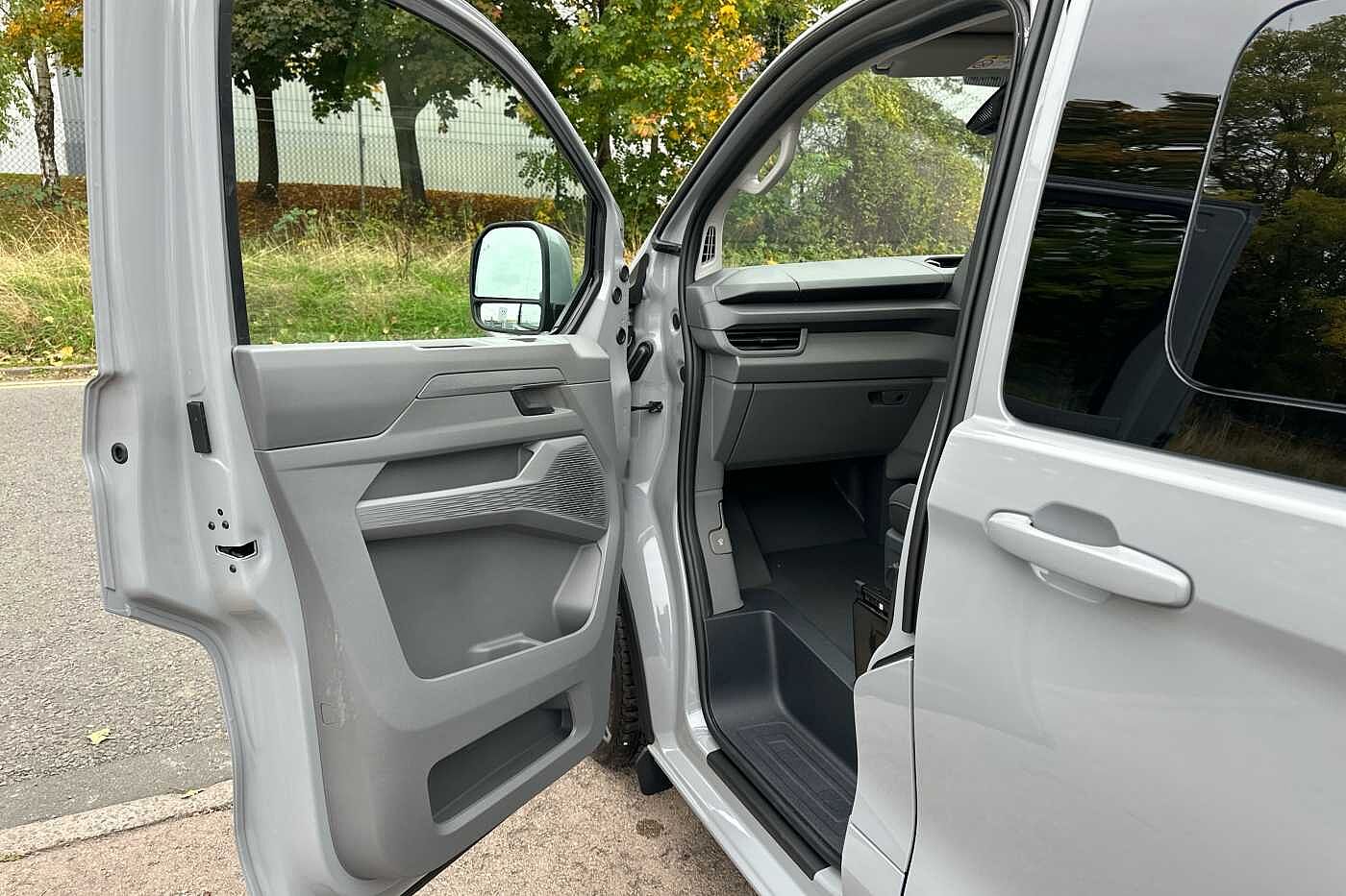 Used Volkswagen Transporter 2025 for sale - 76176054: Photo 8