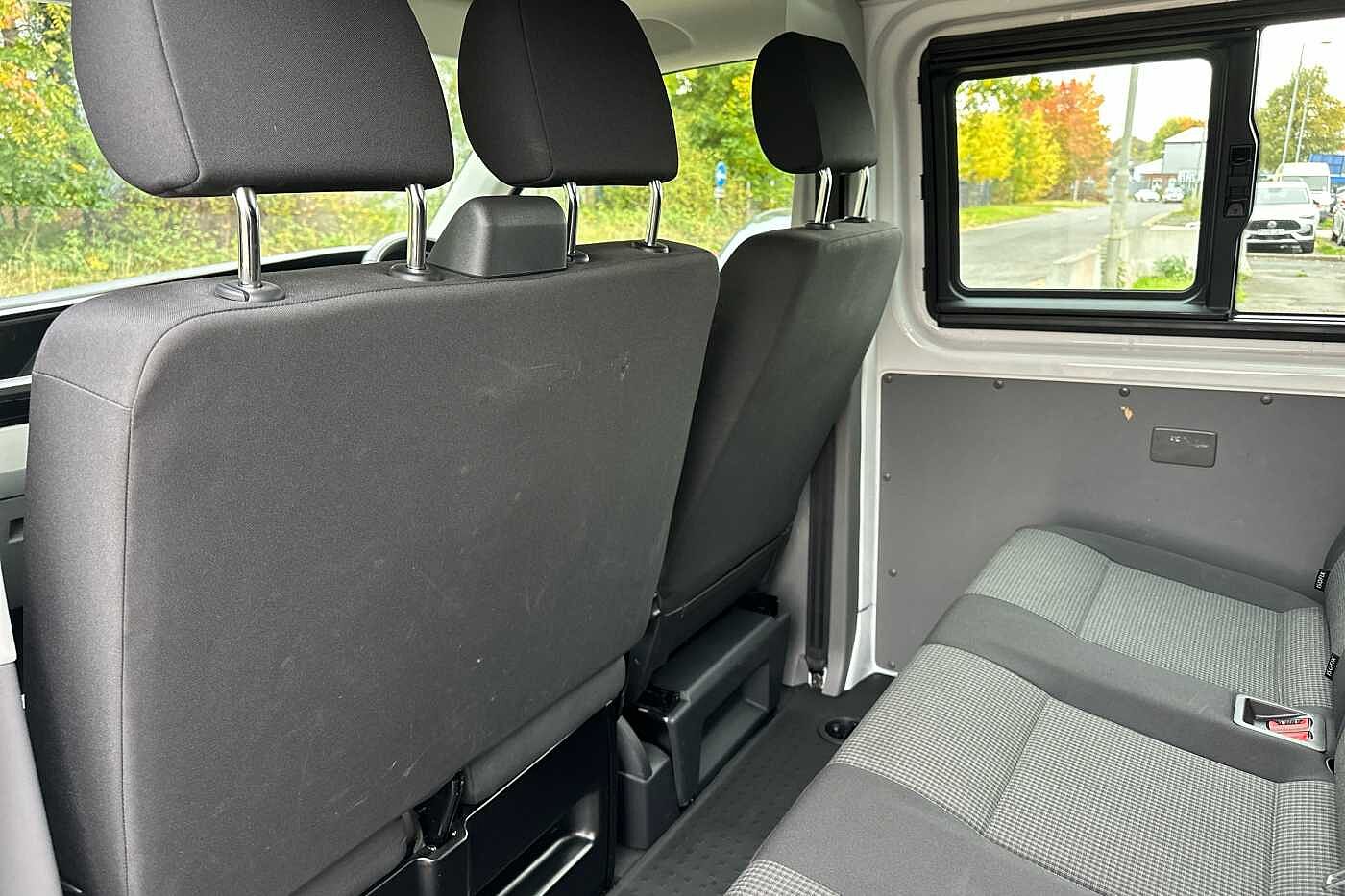 Used Volkswagen Transporter 2024 for sale - 76800321: Photo 11