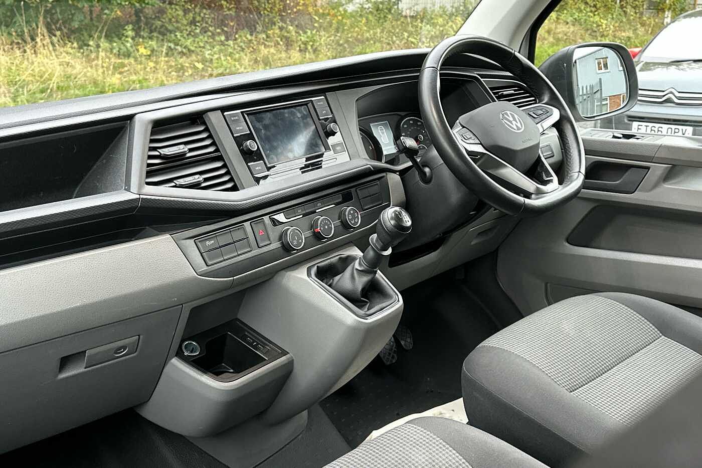 Used Volkswagen Transporter 2024 for sale - 76800321: Photo 12