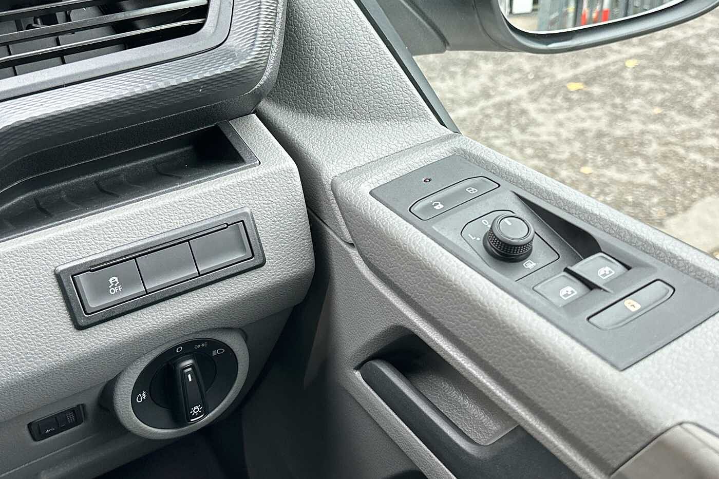 Used Volkswagen Transporter 2024 for sale - 76800321: Photo 15