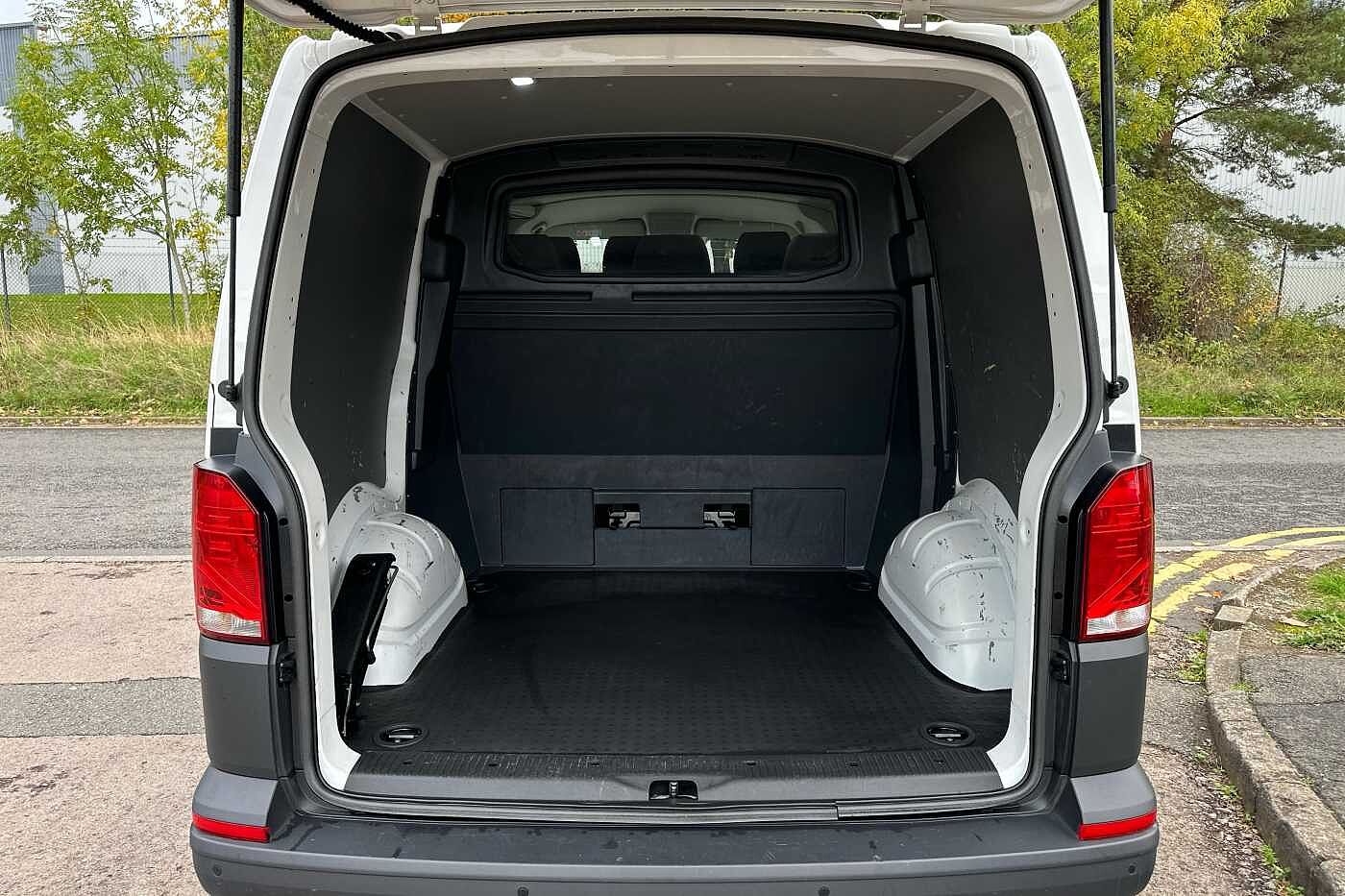 Used Volkswagen Transporter 2024 for sale - 76800321: Photo 7