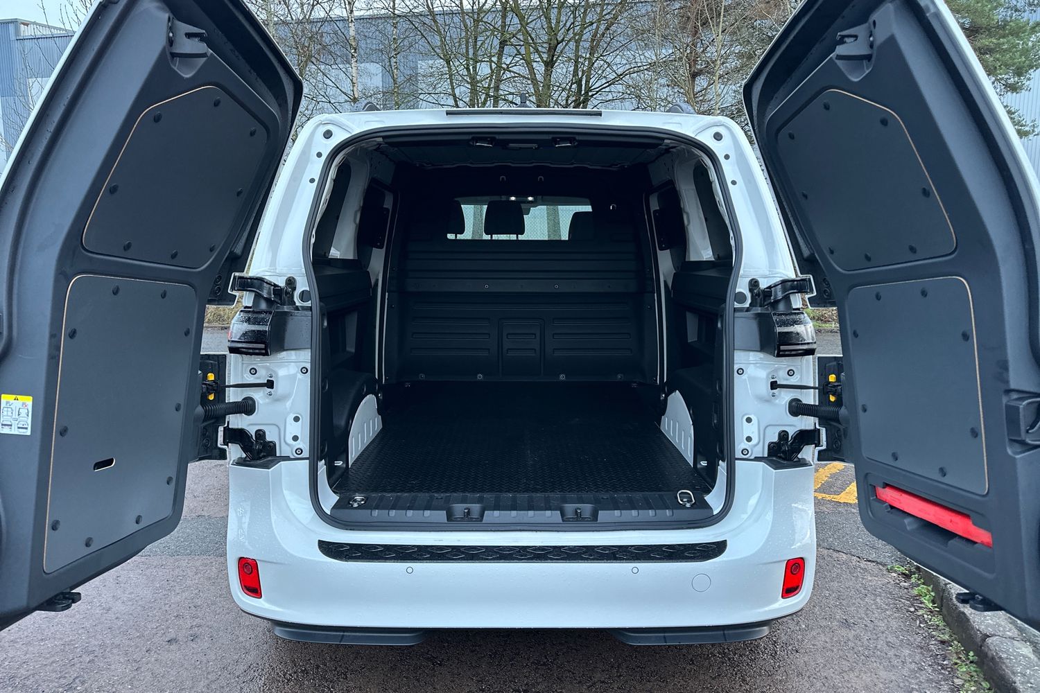 Used Volkswagen ID. Buzz Cargo 2025 for sale - 77145364: Photo 10