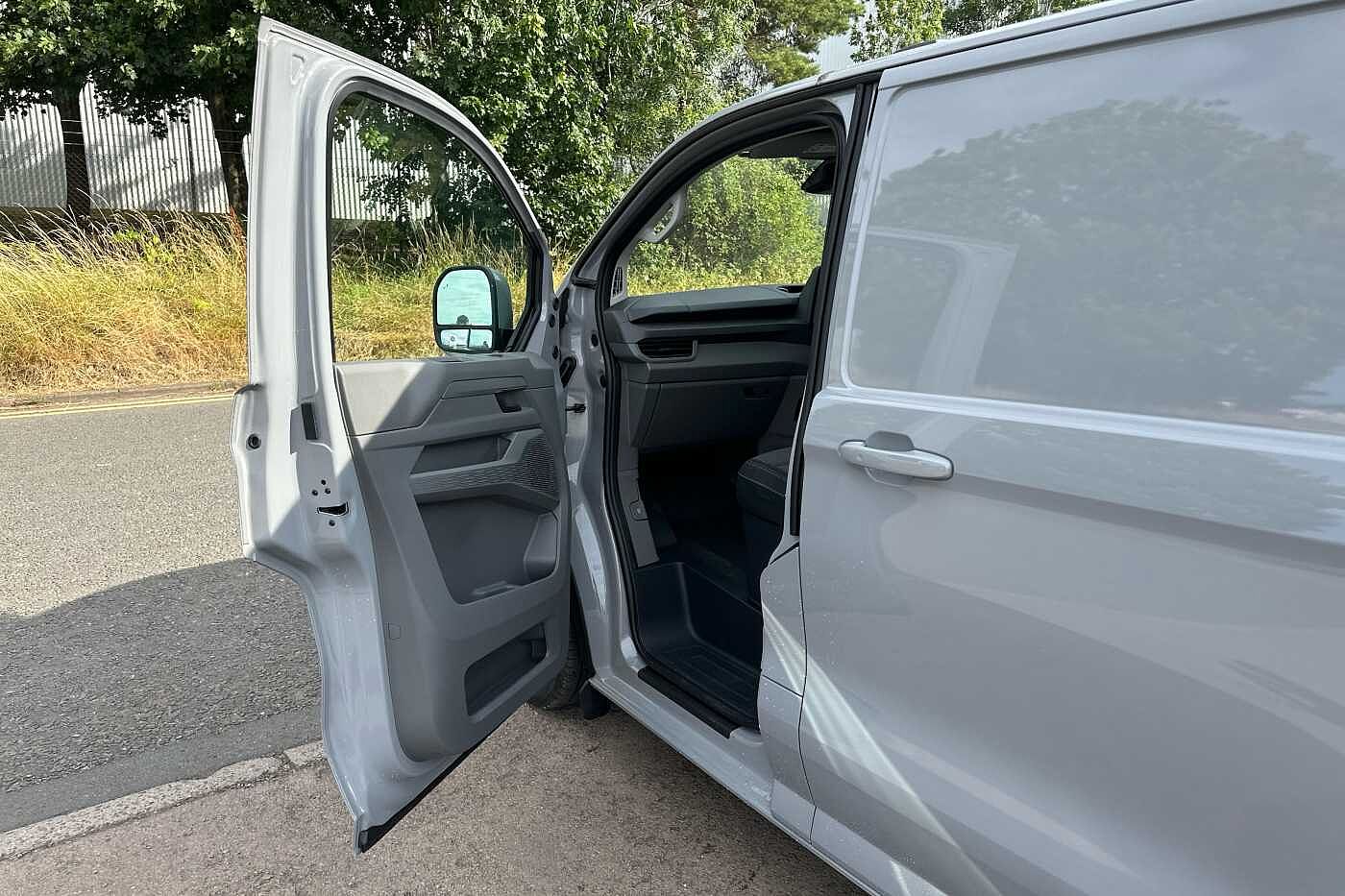 Used Volkswagen Transporter 2025 for sale - 75128496: Photo 11