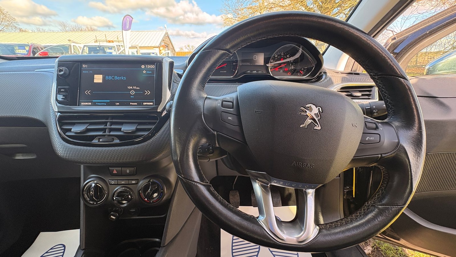 Used Peugeot 208 2018 for sale - 77560763: Photo 19