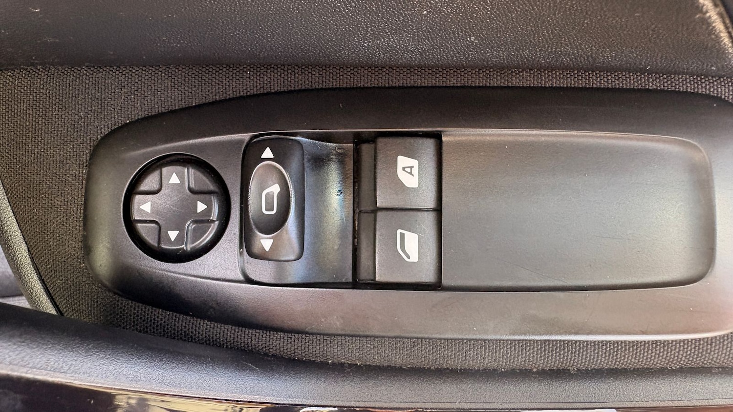 Used Peugeot 208 2018 for sale - 77560763: Photo 22