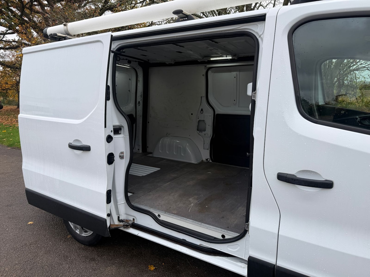Used Vauxhall Vivaro 2016 for sale - 76731672: Photo 11
