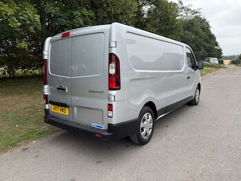 Used Renault Trafic 2017 for sale - 75644602: Photo