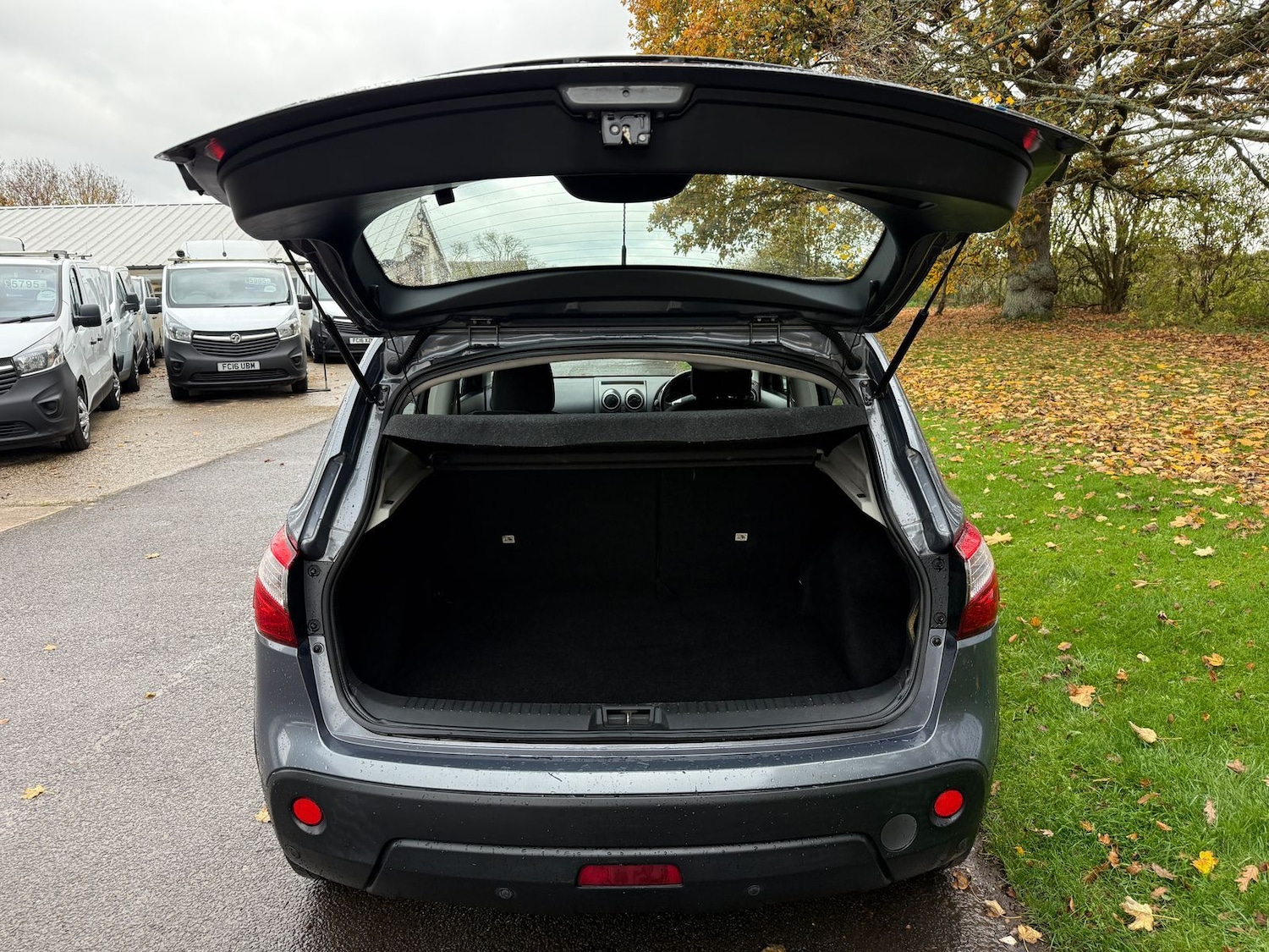 Used Nissan Qashqai 2010 for sale - 77786331: Photo 11