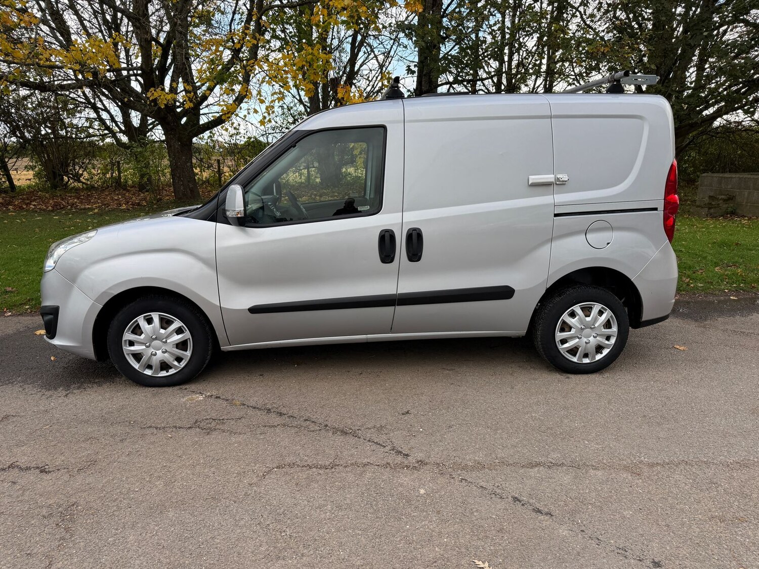Used Vauxhall Combo 2013 for sale - 76378571: Photo 6