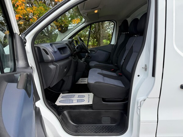 Used Vauxhall Vivaro 2018 for sale - 76065745: Photo 16