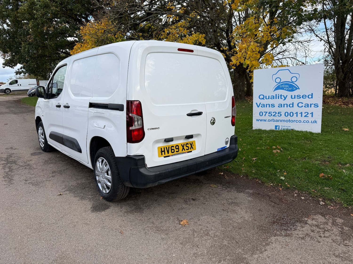 Used Vauxhall Combo 2019 for sale - 76297396: Photo 4