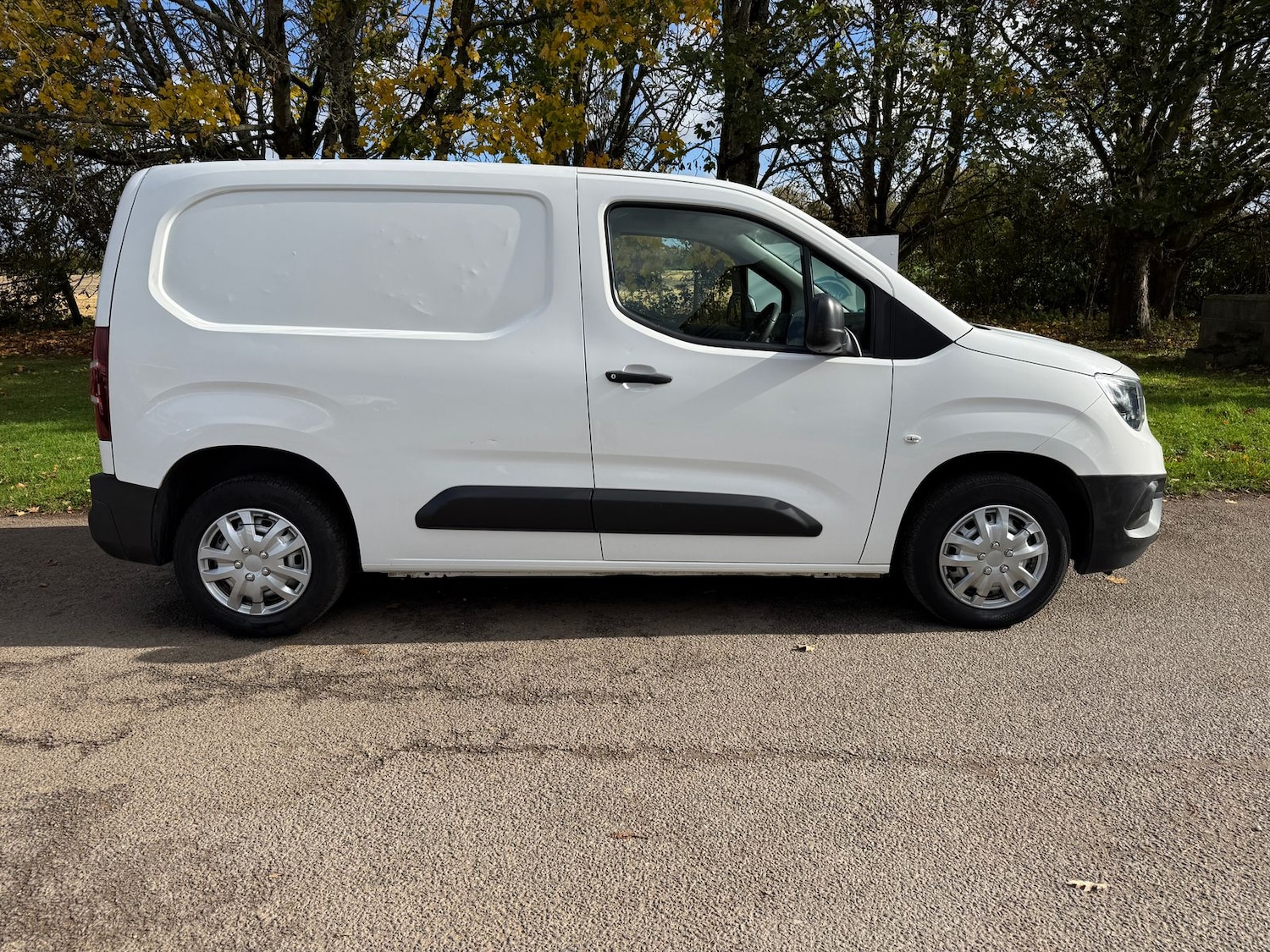 Used Vauxhall Combo 2019 for sale - 76297396: Photo 5