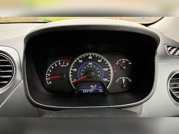 Used Hyundai i10 2017 for sale - 78150014: Photo