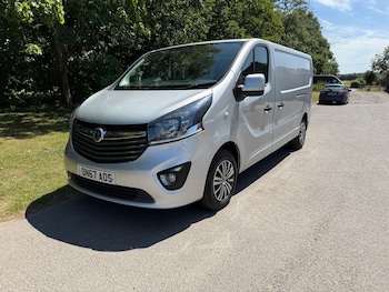 Used Vauxhall Vivaro 2017 for sale - 75644593: Photo