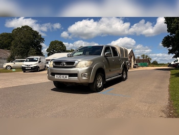 Used Toyota Hilux 2010 for sale - 78847952: Photo