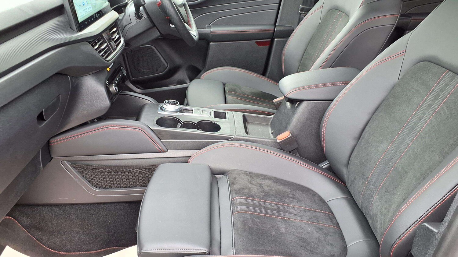 Used Ford Kuga 2024 for sale - 76034654: Photo 13