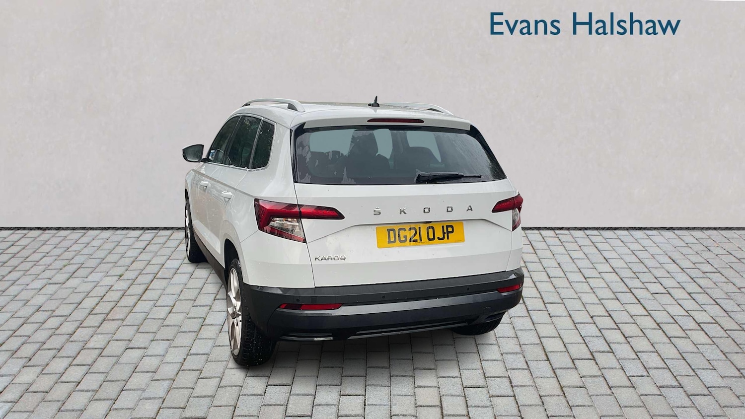 Used Skoda Karoq 2021 for sale - 76435822: Photo 2