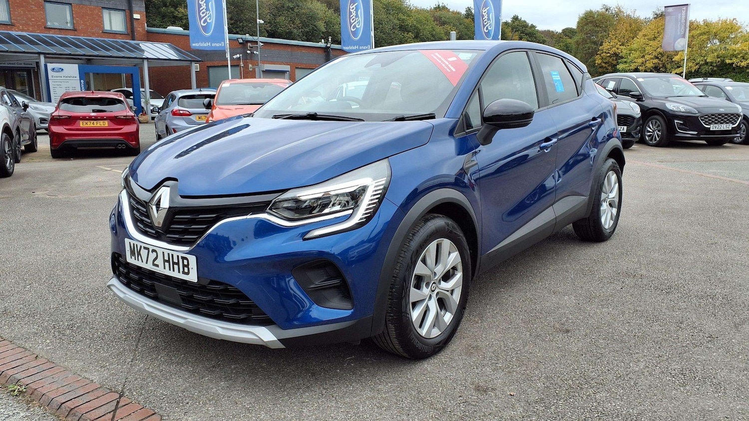 Used Renault Captur 2022 for sale - 76141547: Photo 3