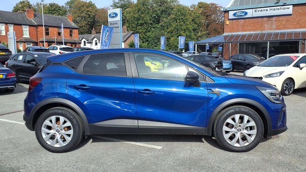 Used Renault Captur 2022 for sale - 76141547: Photo 3