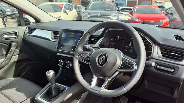 Used Renault Captur 2022 for sale - 76141547: Photo 4