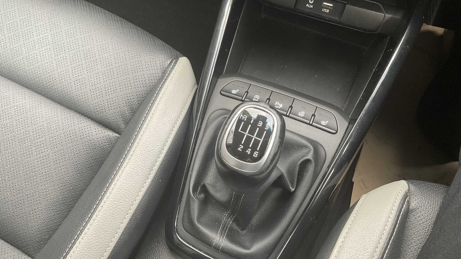 Used Kia Stonic 2019 for sale - 77135037: Photo 20