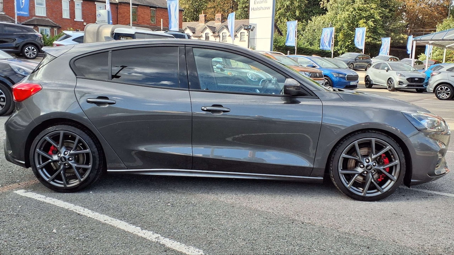 Used Ford Focus 2020 for sale - 76075466: Photo 2