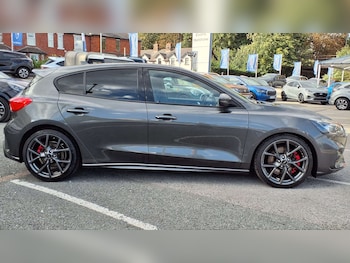 Used Ford Focus 2020 for sale - 76075466: Photo 2