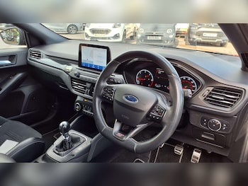 Used Ford Focus 2020 for sale - 76075466: Photo 4