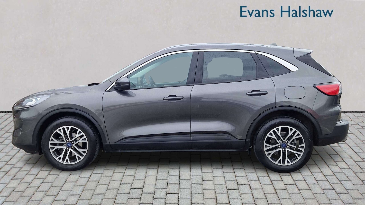 Used Ford Kuga 2023 for sale - 77914077: Photo 3