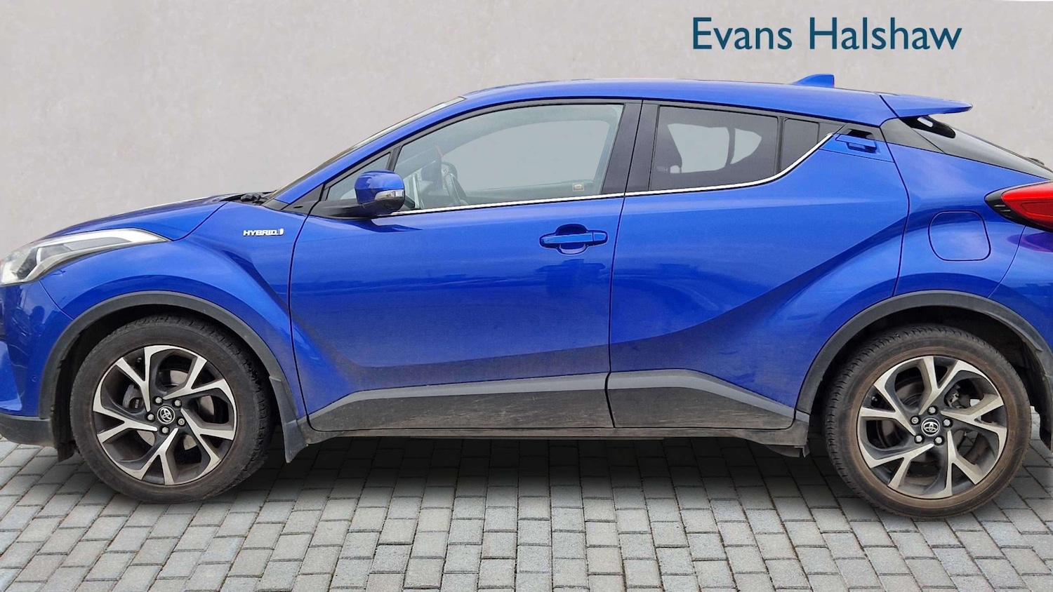 Used Toyota C-HR 2019 for sale - 77811038: Photo 3