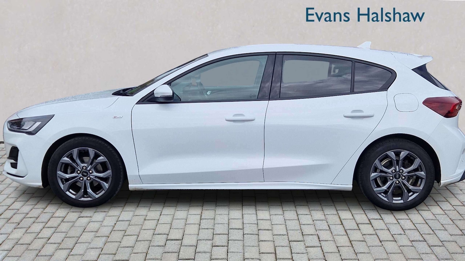 Used Ford Focus 2023 for sale - 78137562: Photo 3