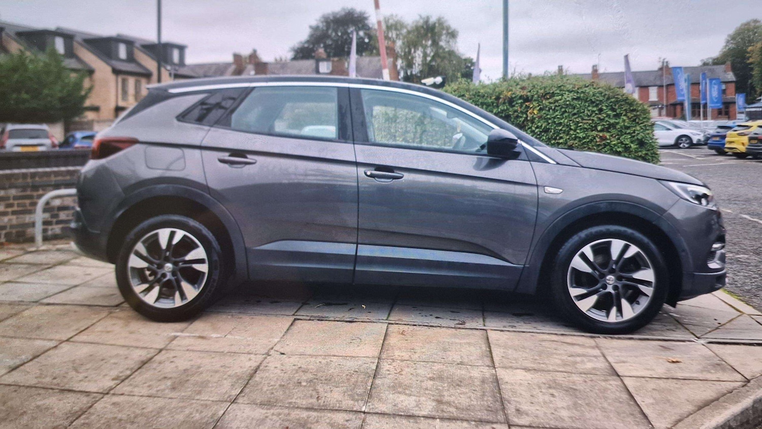Used Vauxhall Grandland X 2019 for sale - 76262511: Photo 2