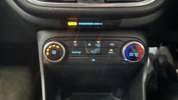 Used Ford Fiesta 2018 for sale - 76286425: Photo 24
