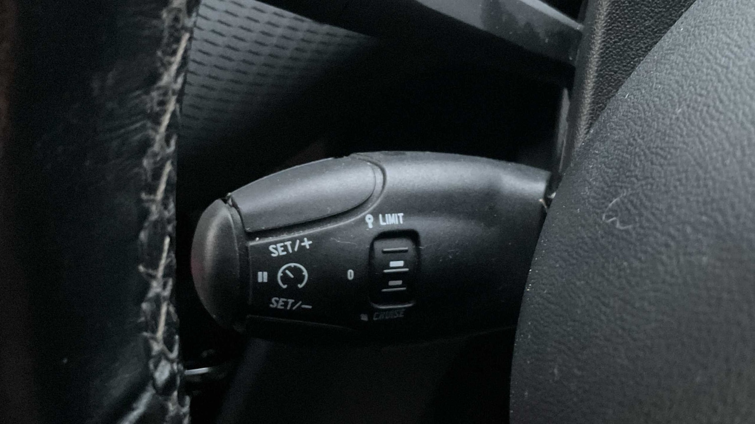 Used Peugeot 2008 2017 for sale - 76298483: Photo 11