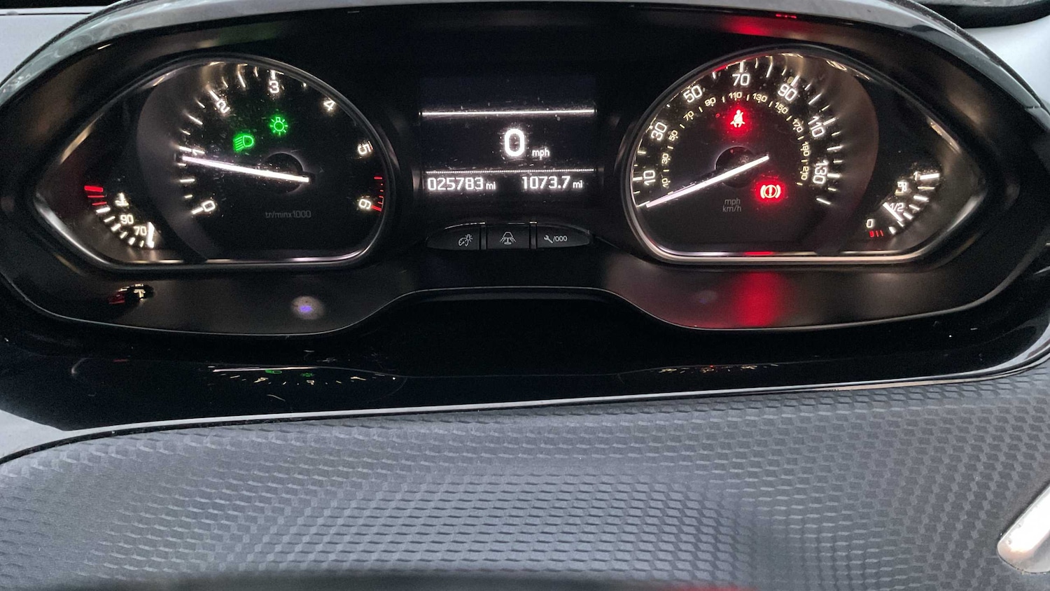 Used Peugeot 2008 2017 for sale - 76298483: Photo 6