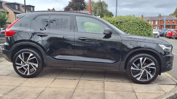 Used Volvo XC40 2020 for sale - 76034712: Photo 2