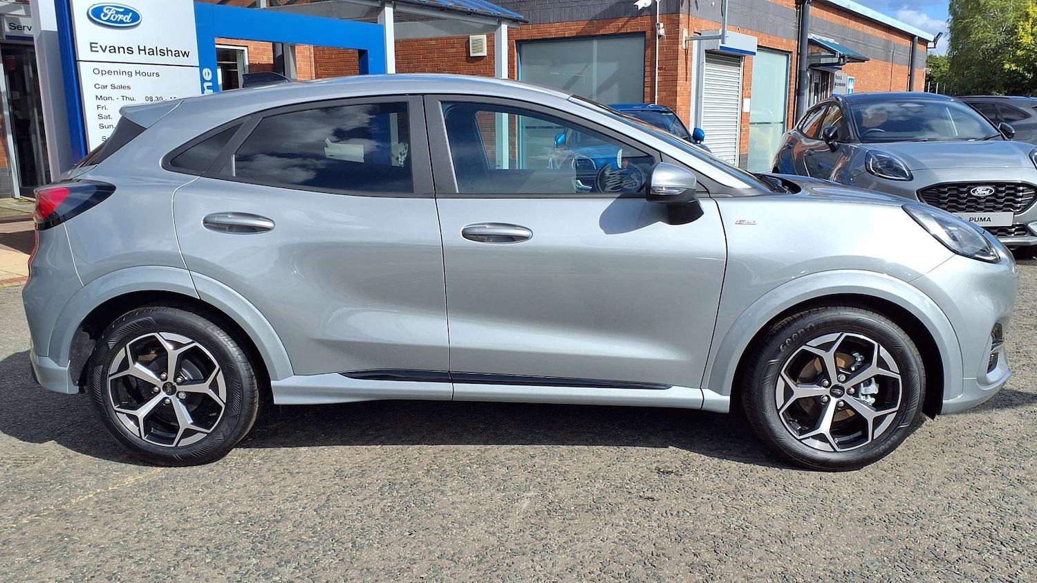 Used Ford Puma 2025 for sale - 76575882: Photo 2