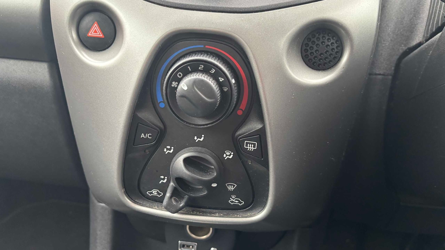 Used Toyota AYGO 2016 for sale - 77628096: Photo 10