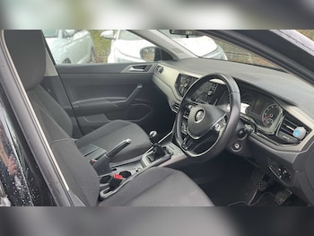 Used Volkswagen Polo 2018 for sale - 76435673: Photo